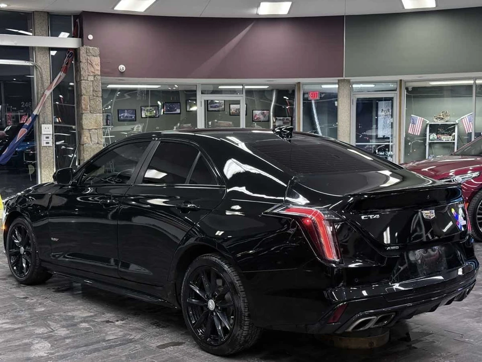 2022 Cadillac CT4-V - Image 11 of 21