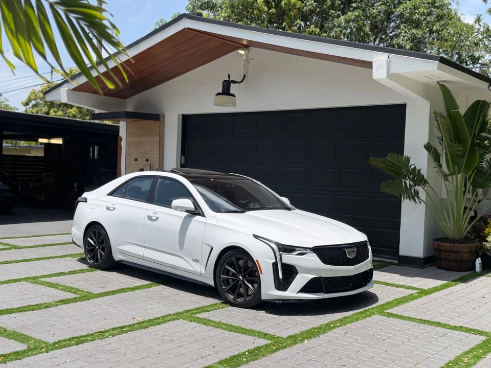 2022 Cadillac CT4-V Blackwing - Image 2 of 31