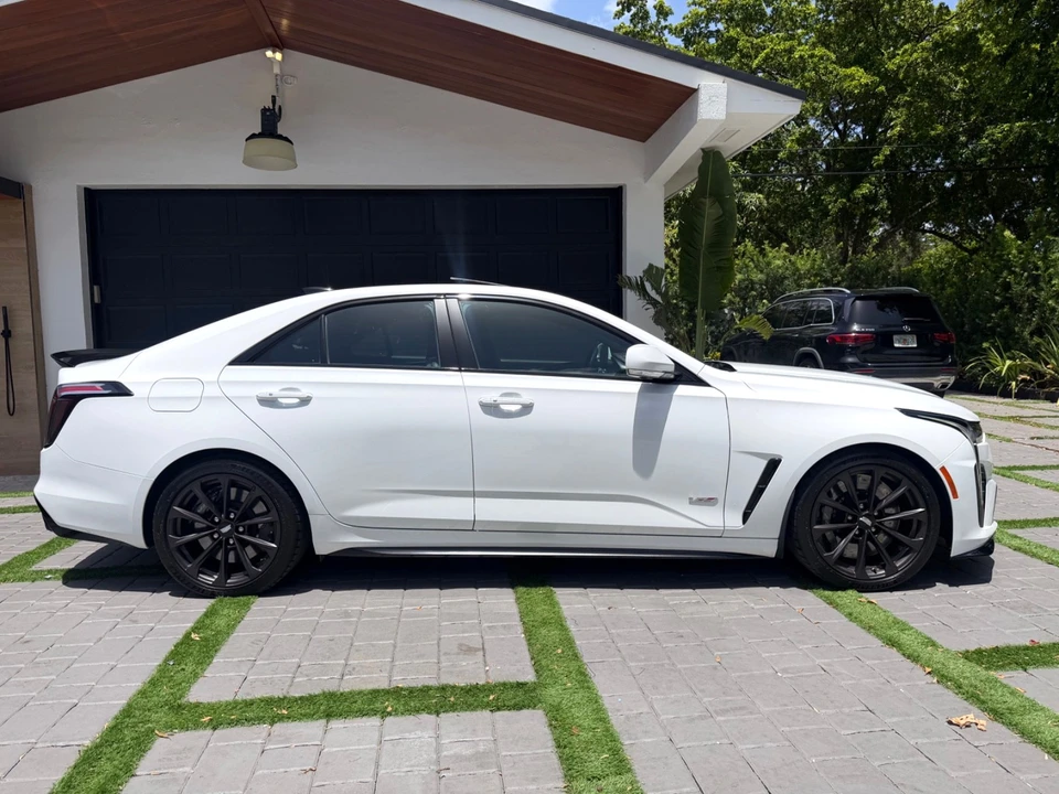 2022 Cadillac CT4-V Blackwing - Image 13 of 31