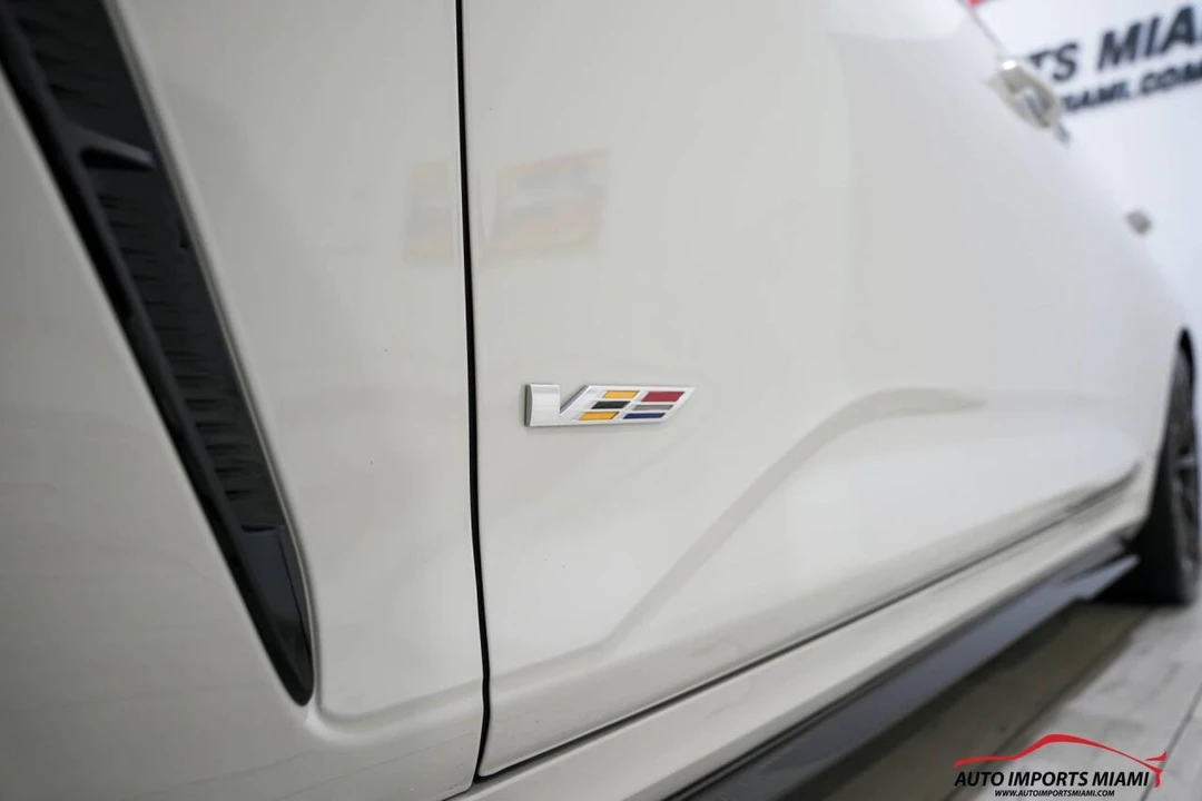 2022 Cadillac CT4-V Blackwing - Image 10 of 21
