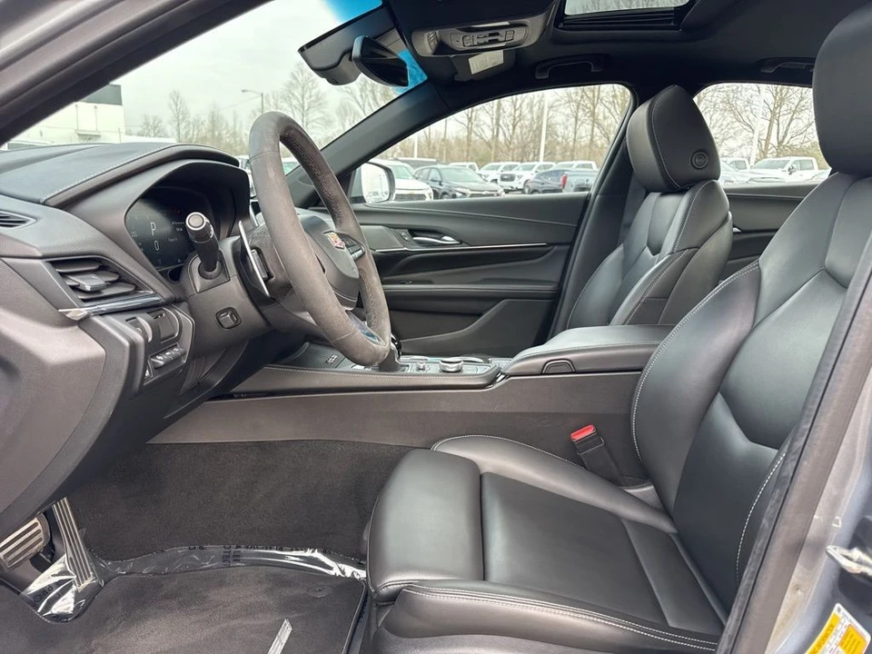 2022 Cadillac CT4-V - Image 9 of 21