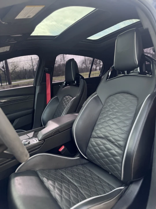 2022 Cadillac CT5-V Blackwing - Image 10 of 17