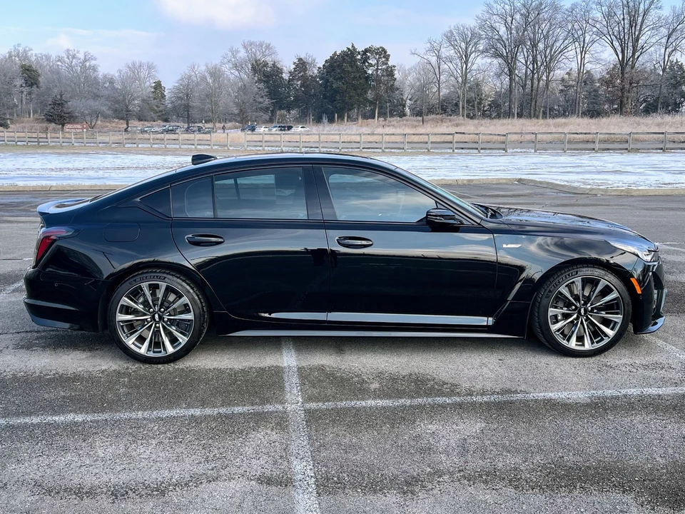 2022 Cadillac CT5-V Blackwing - Image 8 of 21