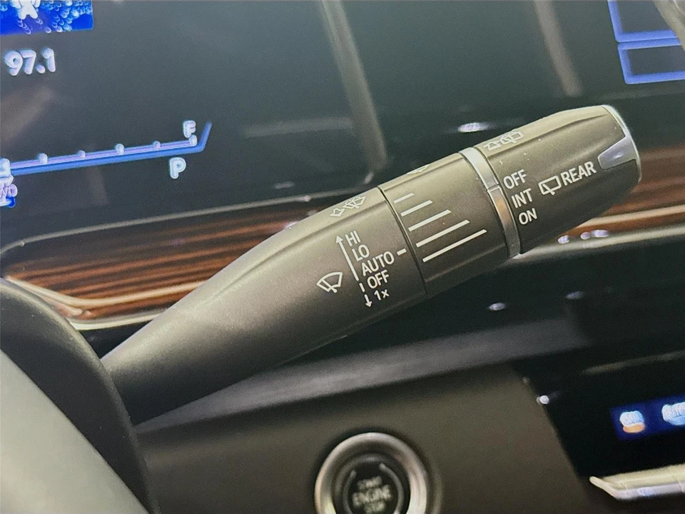 2022 Cadillac Escalade 5th Gen - Image 6 of 21