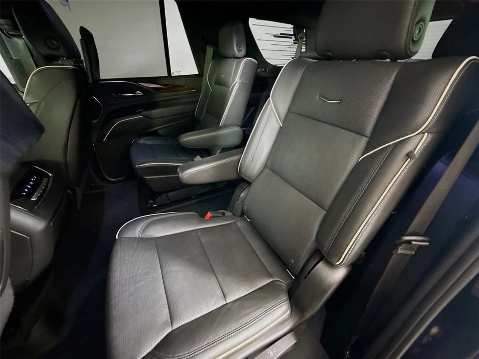 2022 Cadillac Escalade 5th Gen - Image 15 of 31