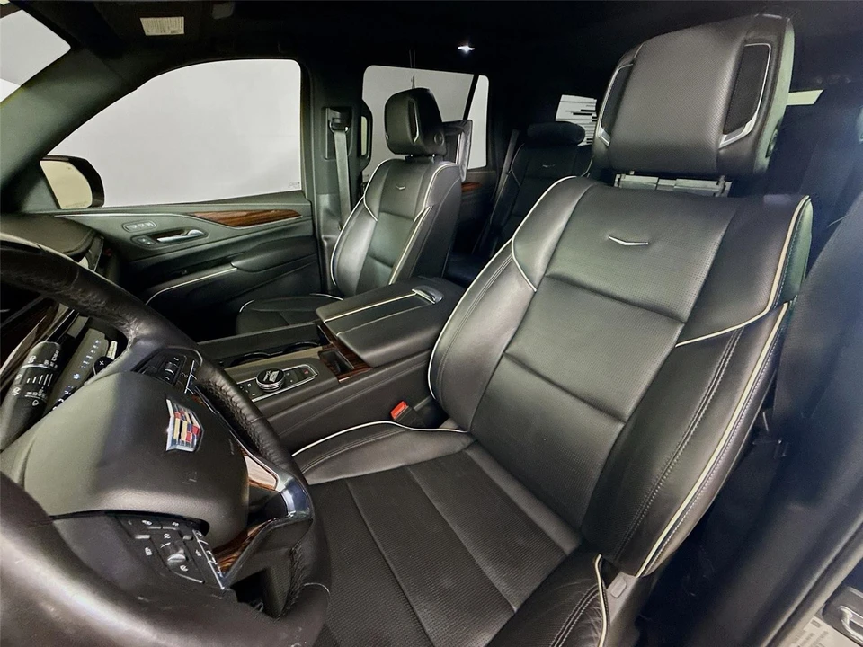 2022 Cadillac Escalade 5th Gen - Image 2 of 21