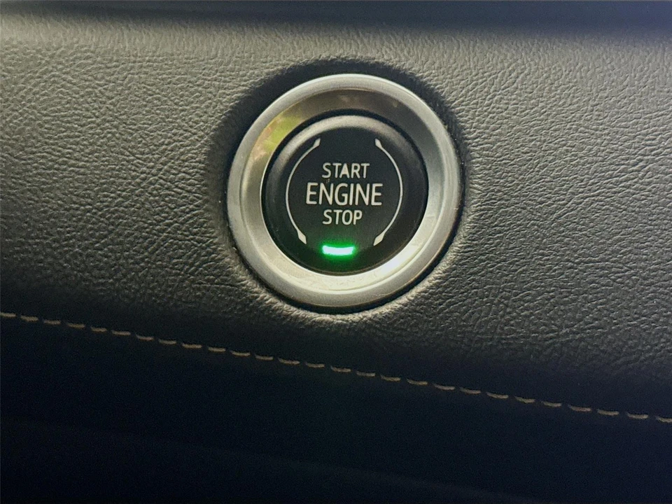 2022 Cadillac Escalade 5th Gen - Image 12 of 31