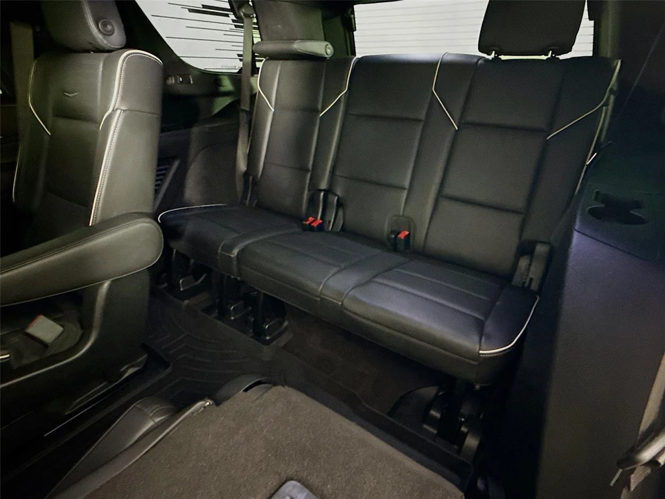 2022 Cadillac Escalade 5th Gen - Image 18 of 31