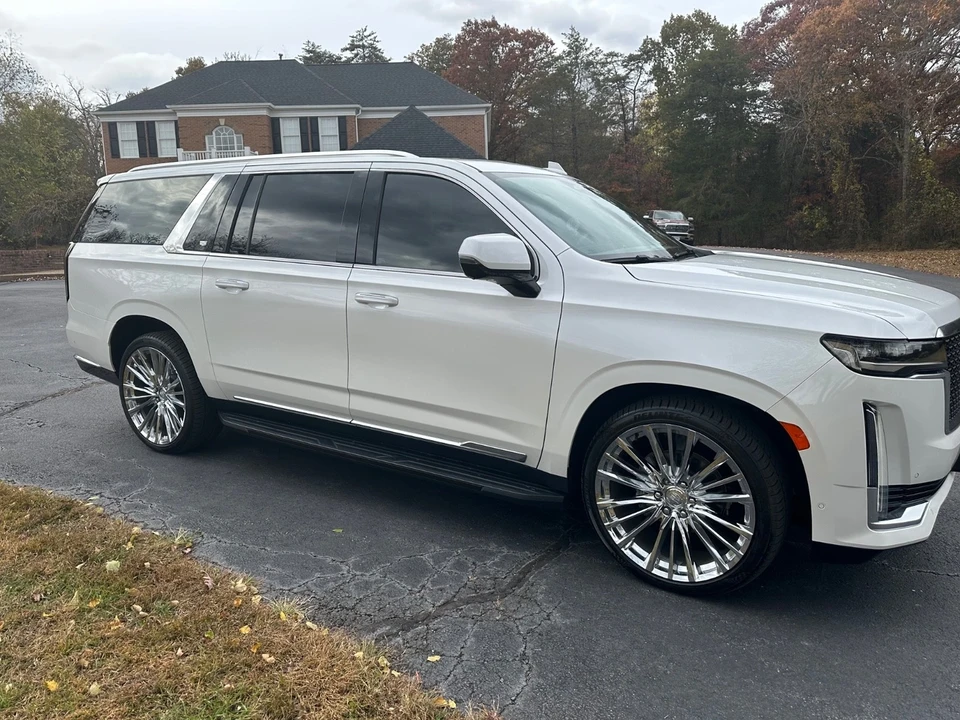 2022 Cadillac Escalade 5th Gen - Image 5 of 19