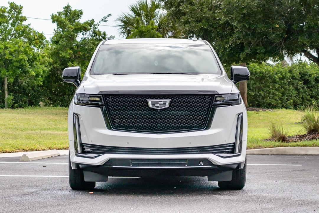 2022 Cadillac Escalade 5th Gen - Image 2 of 31