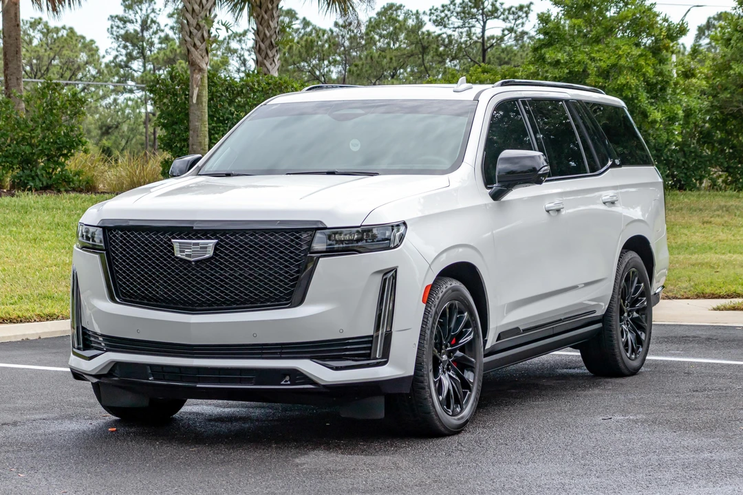 2022 Cadillac Escalade 5th Gen - Image 8 of 31