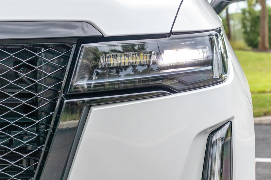 2022 Cadillac Escalade 5th Gen - Image 20 of 31