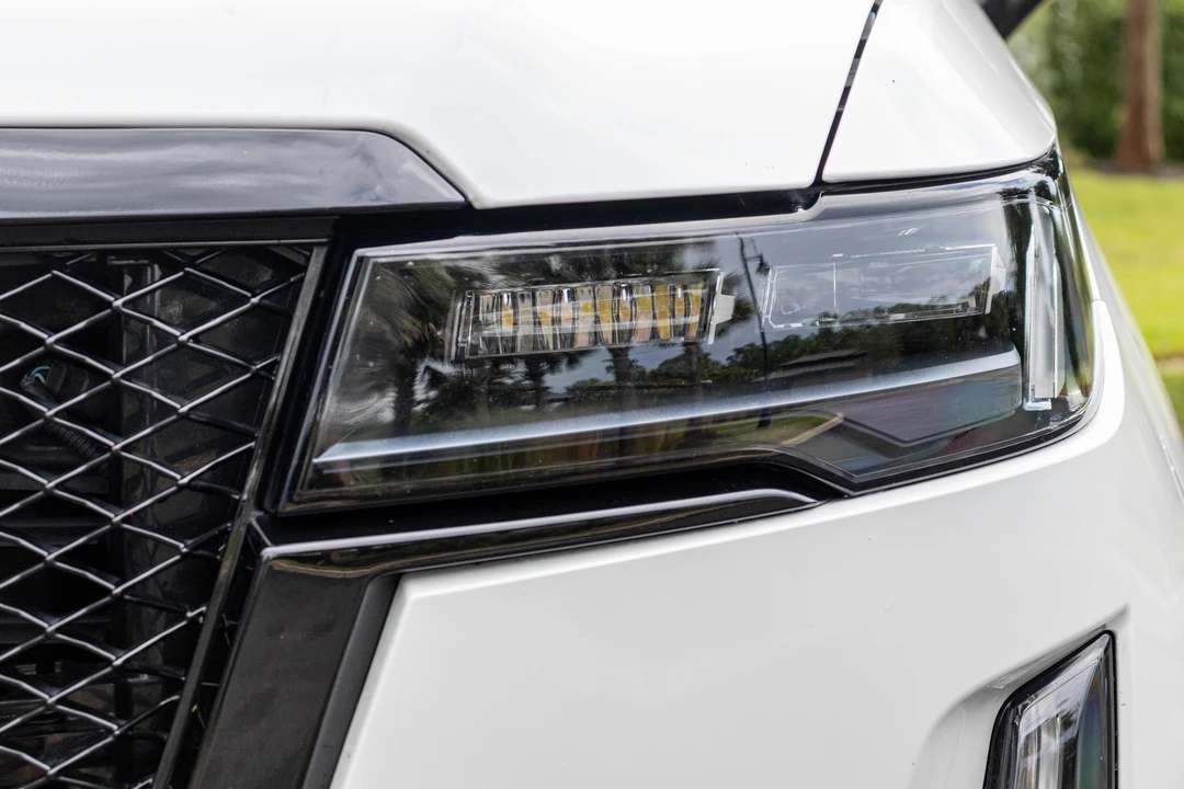 2022 Cadillac Escalade 5th Gen - Image 19 of 31