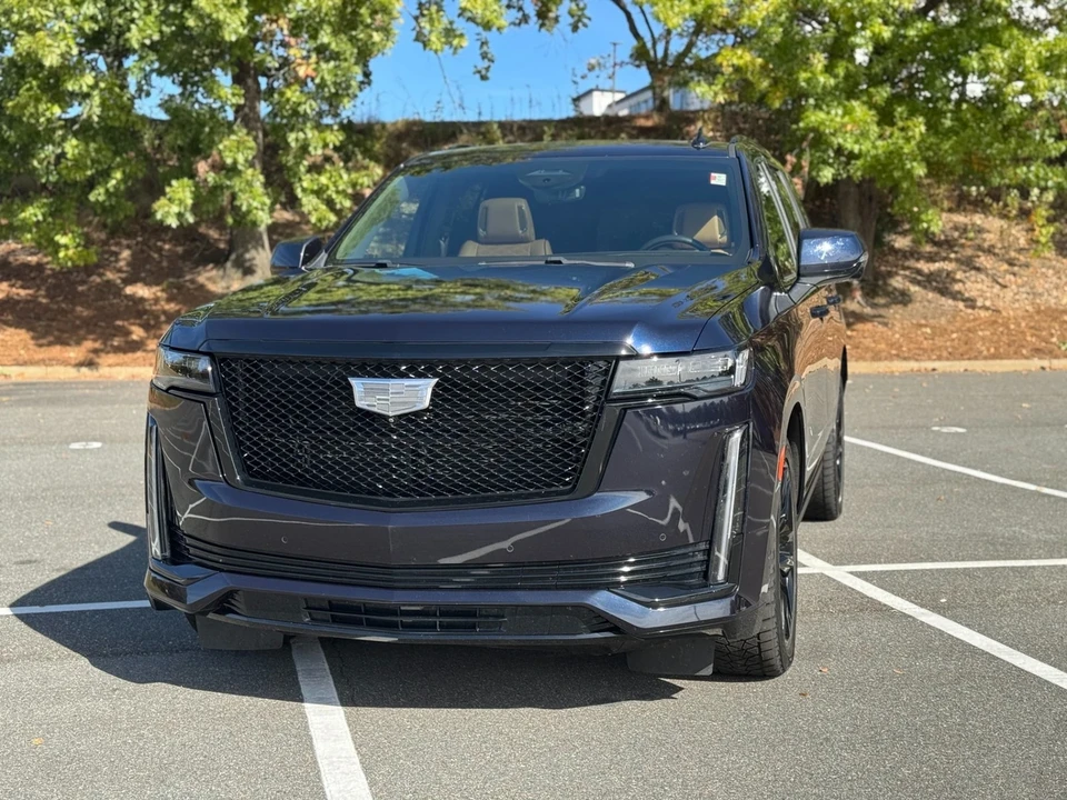 2022 Cadillac Escalade 5th Gen - Image 3 of 12