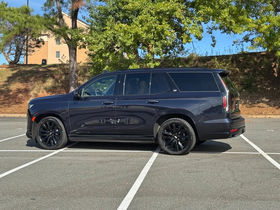 2022 Cadillac Escalade 5th Gen - Image 8 of 12
