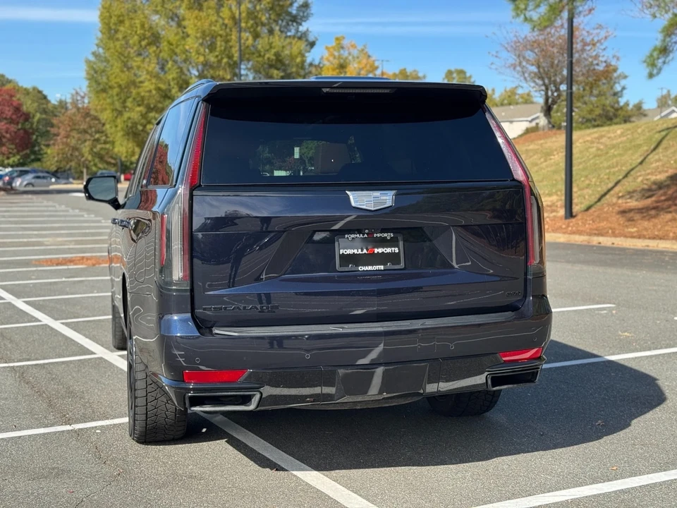 2022 Cadillac Escalade 5th Gen - Image 10 of 12