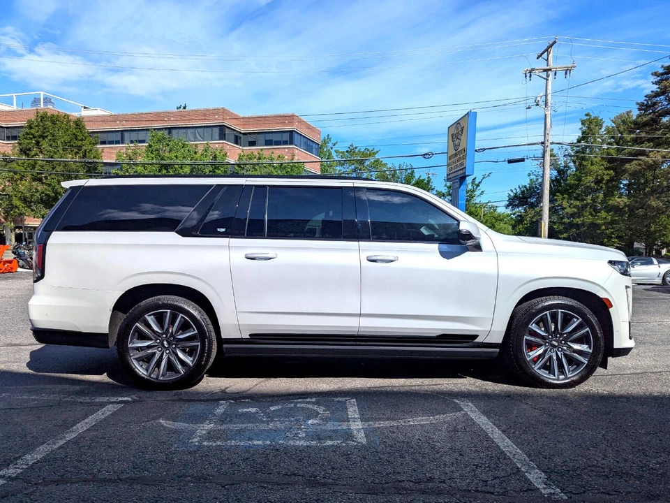2022 Cadillac Escalade 5th Gen - Image 6 of 21