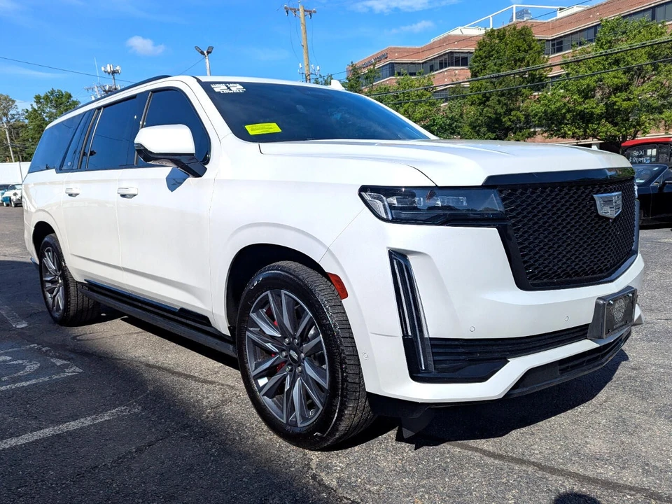 2022 Cadillac Escalade 5th Gen - Image 5 of 21