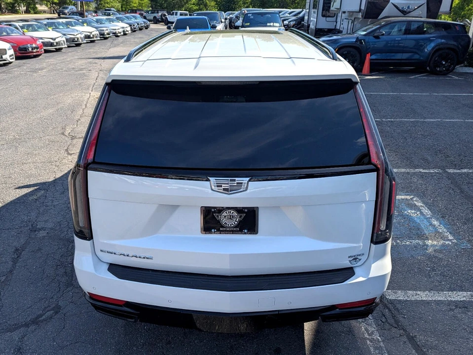 2022 Cadillac Escalade 5th Gen - Image 8 of 21