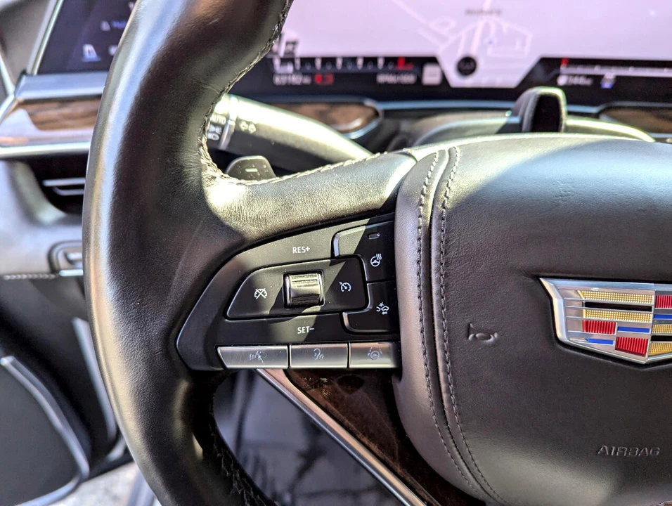 2022 Cadillac Escalade 5th Gen - Image 16 of 21