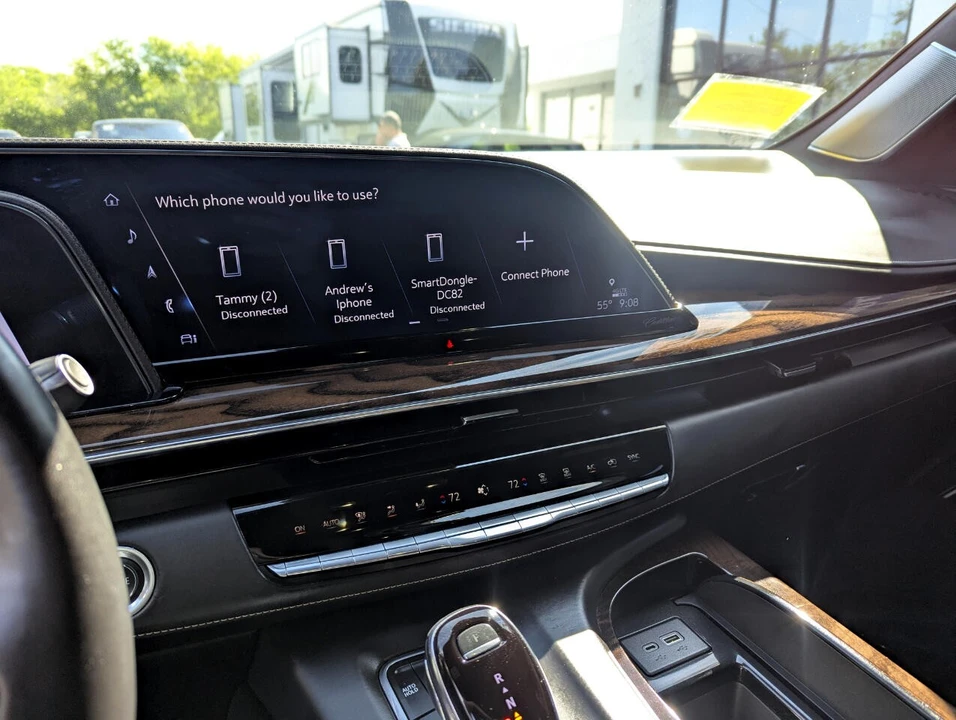2022 Cadillac Escalade 5th Gen - Image 20 of 21