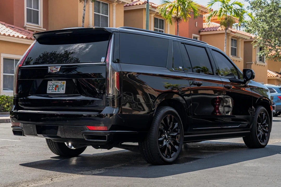 2022 Cadillac Escalade 5th Gen - Image 4 of 31