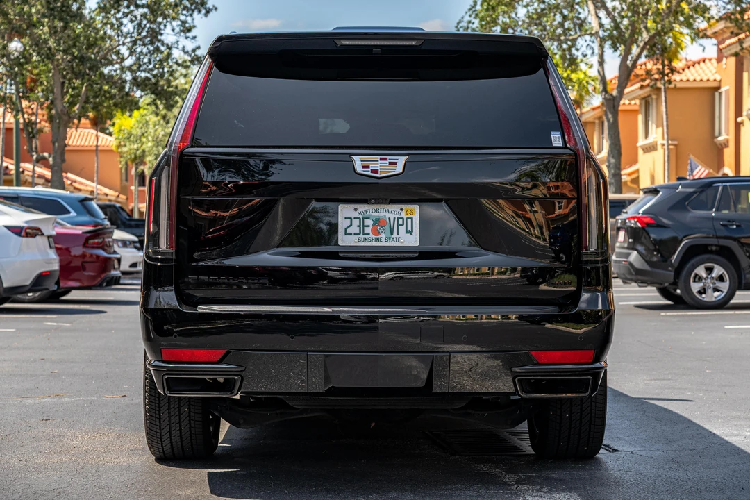 2022 Cadillac Escalade 5th Gen - Image 9 of 31