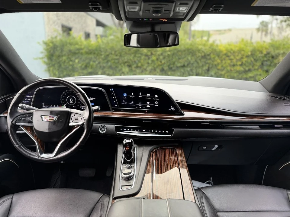 2022 Cadillac Escalade 5th Gen - Image 18 of 21