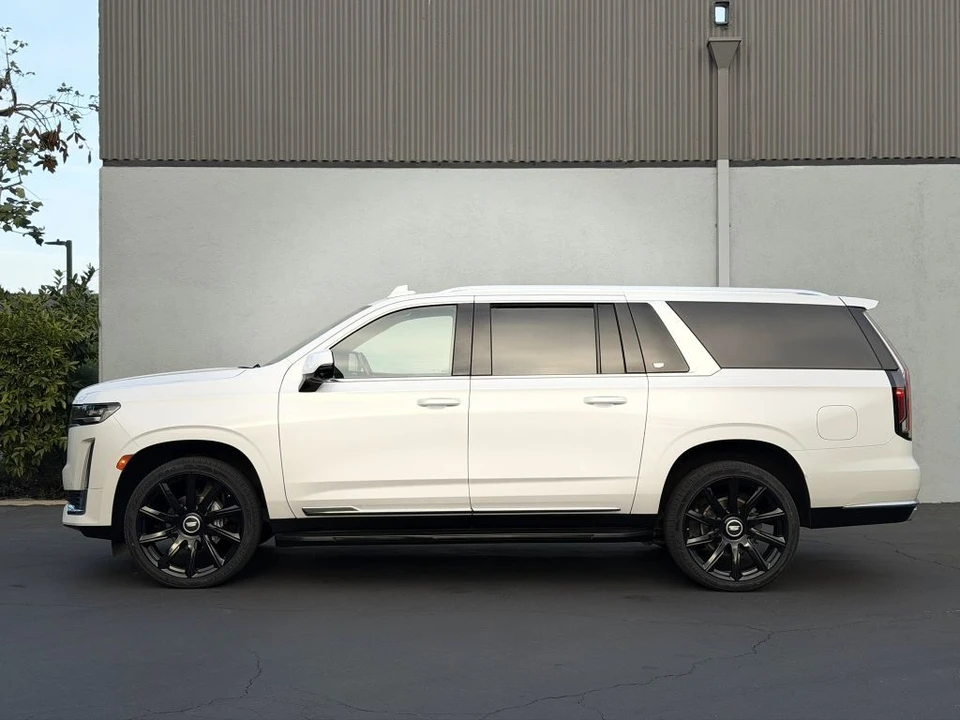 2022 Cadillac Escalade 5th Gen - Image 10 of 21