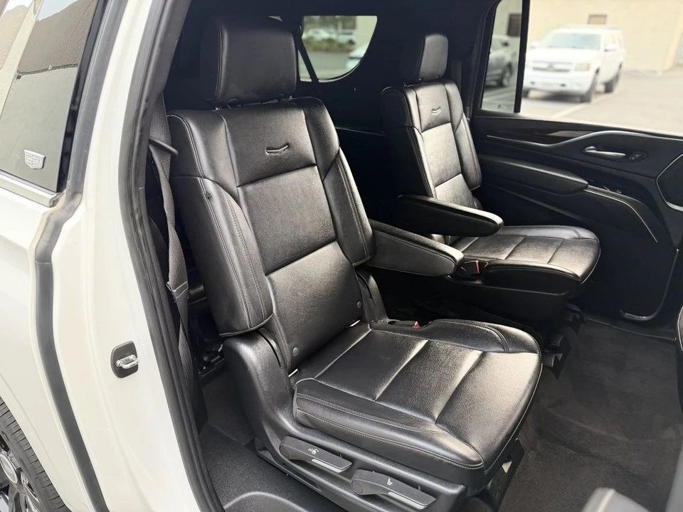 2022 Cadillac Escalade 5th Gen - Image 14 of 21
