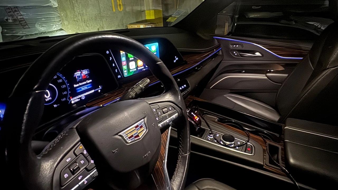 2022 Cadillac Escalade 5th Gen - Image 5 of 11