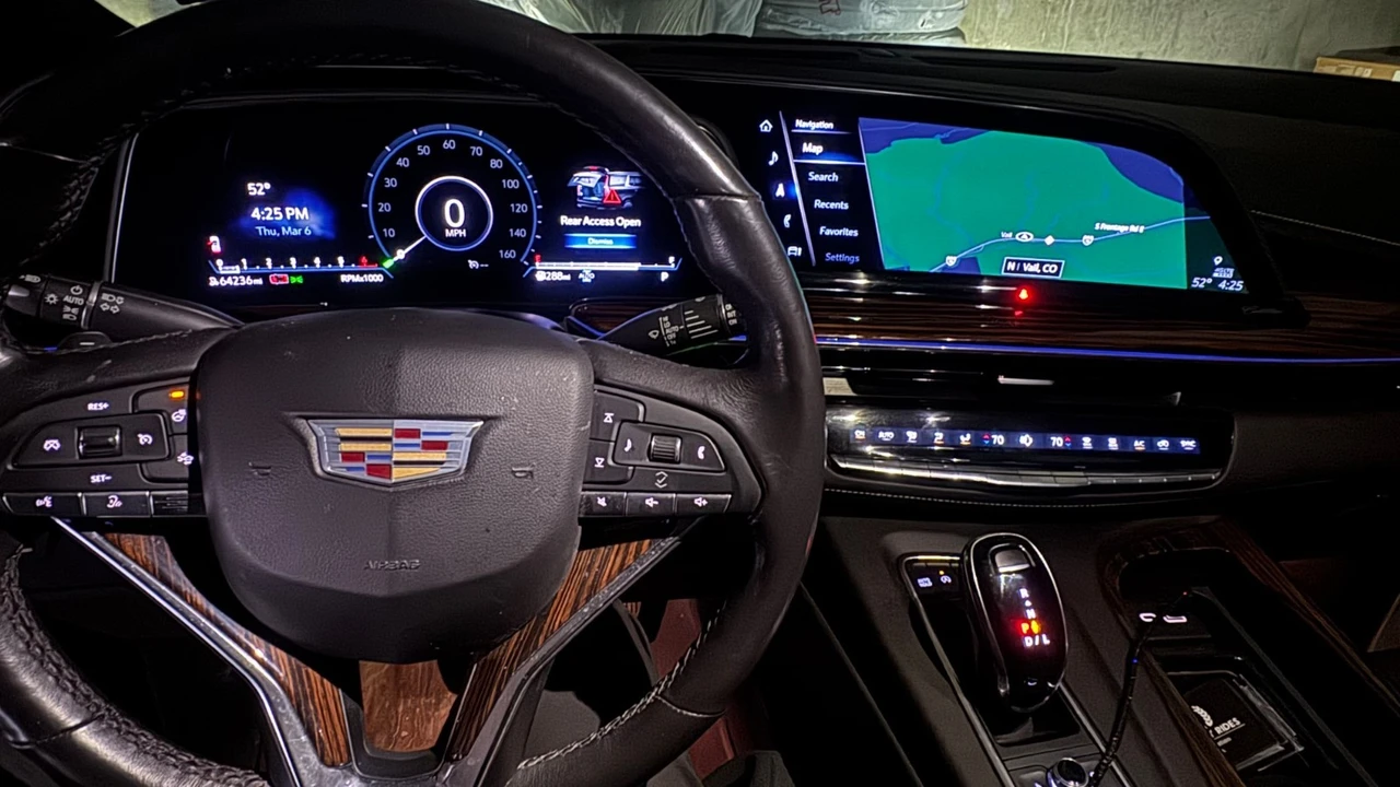 2022 Cadillac Escalade 5th Gen - Image 6 of 11