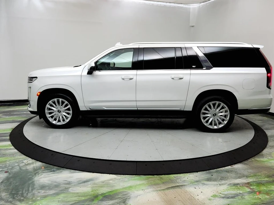 2022 Cadillac Escalade 5th Gen - Image 7 of 12