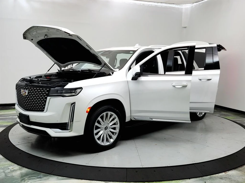 2022 Cadillac Escalade 5th Gen - Image 8 of 12