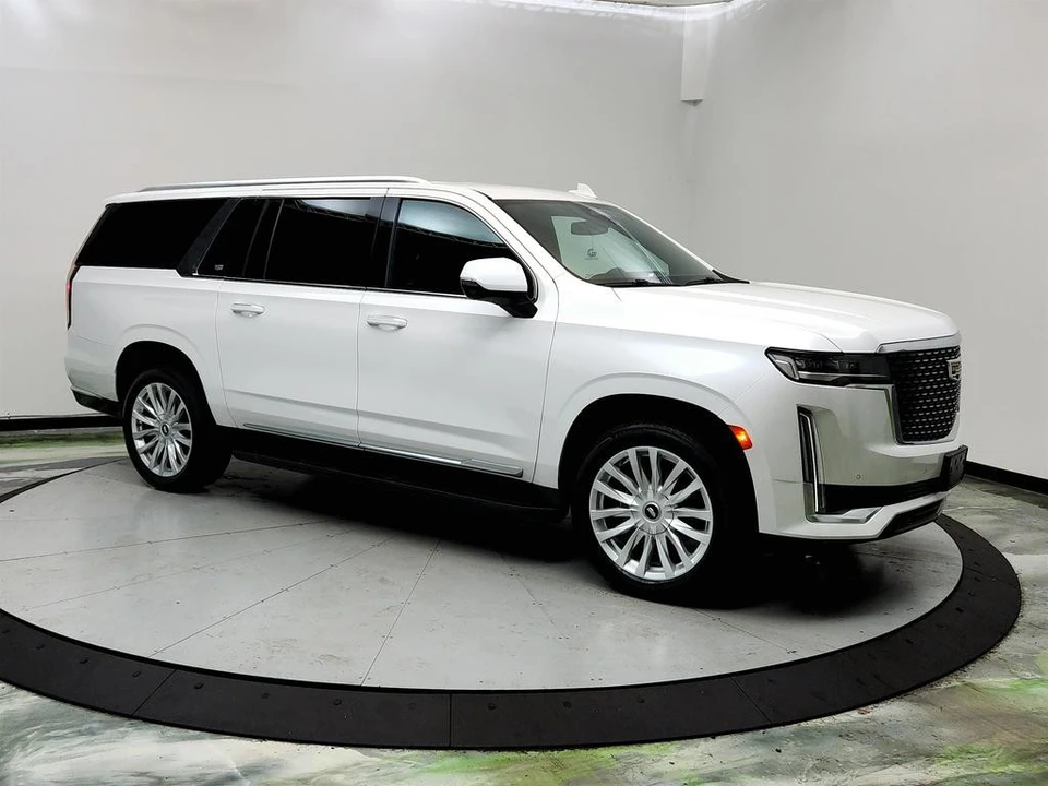 2022 Cadillac Escalade 5th Gen - Image 3 of 12