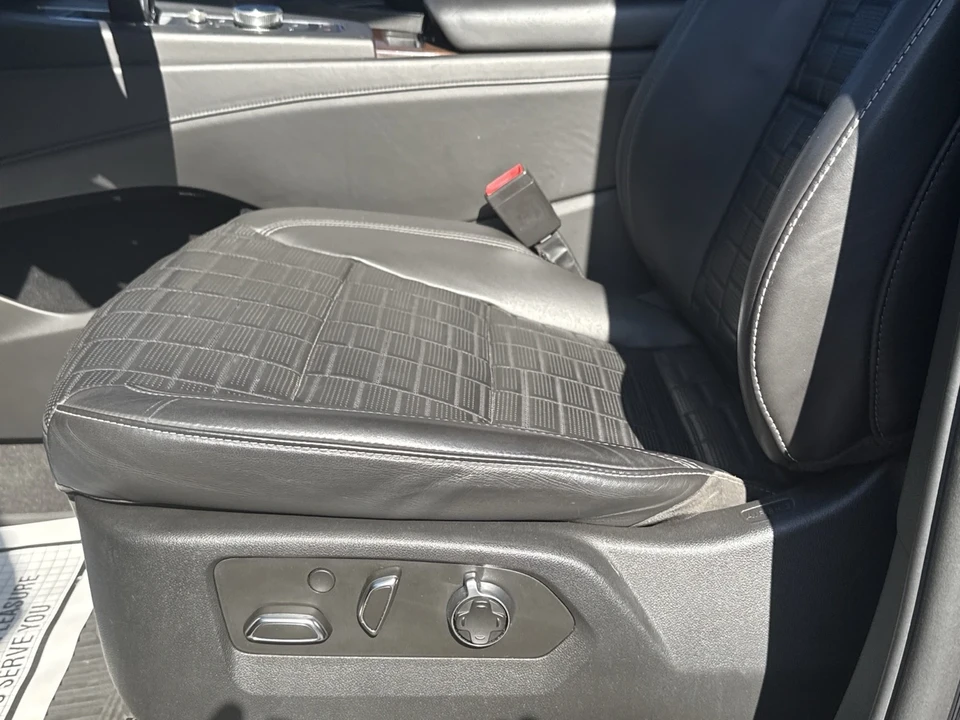 2022 Cadillac Escalade 5th Gen - Image 14 of 21