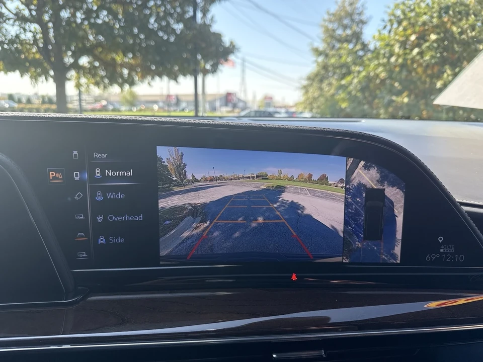 2022 Cadillac Escalade 5th Gen - Image 11 of 21