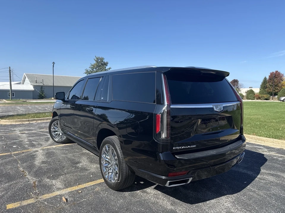 2022 Cadillac Escalade 5th Gen - Image 7 of 21