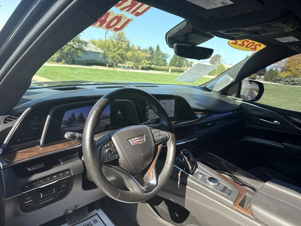 2022 Cadillac Escalade 5th Gen - Image 15 of 21