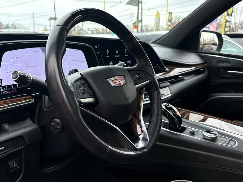 2022 Cadillac Escalade 5th Gen - Image 9 of 12