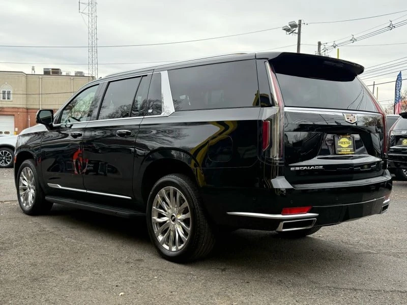 2022 Cadillac Escalade 5th Gen - Image 4 of 12