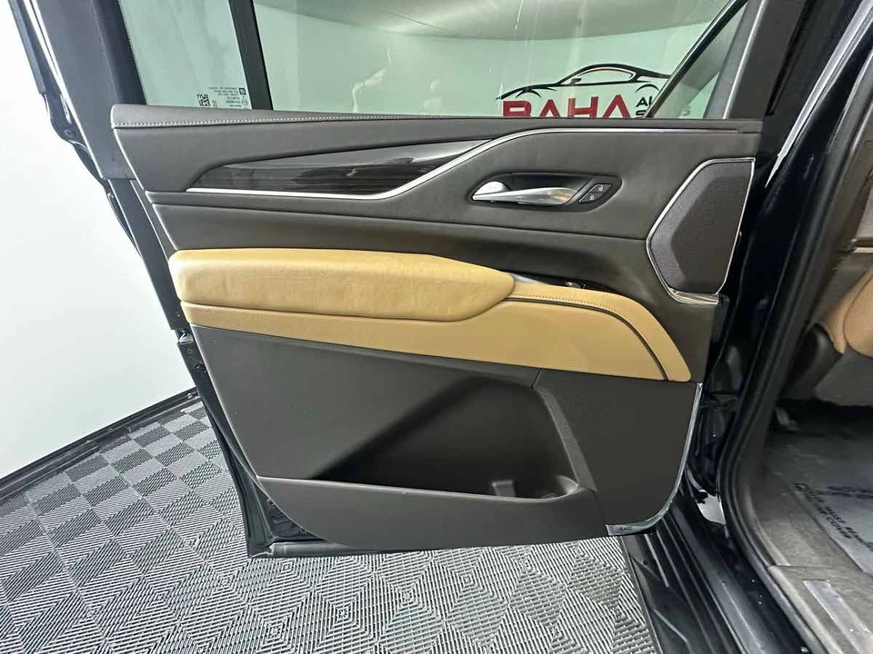 2022 Cadillac Escalade 5th Gen - Image 17 of 21