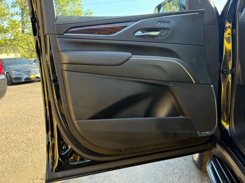 2022 Cadillac Escalade 5th Gen - Image 7 of 12