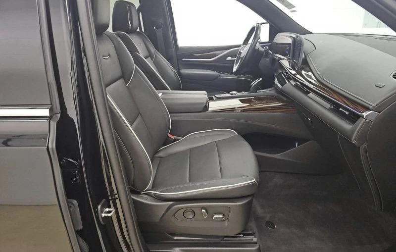 2022 Cadillac Escalade 5th Gen - Image 7 of 9