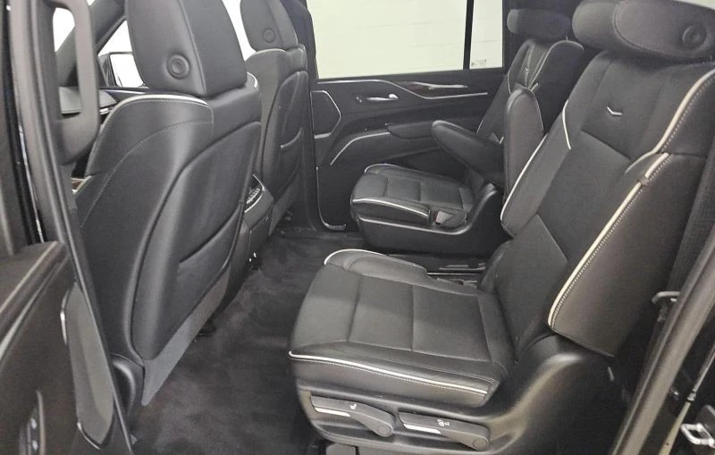 2022 Cadillac Escalade 5th Gen - Image 8 of 9