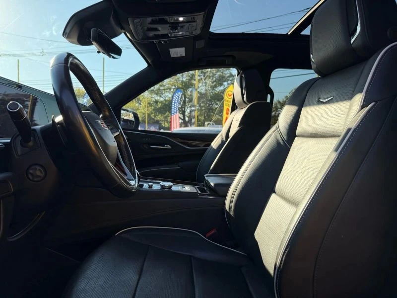 2022 Cadillac Escalade 5th Gen - Image 8 of 12