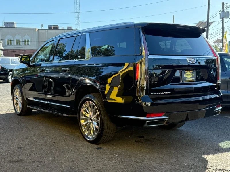 2022 Cadillac Escalade 5th Gen - Image 4 of 12
