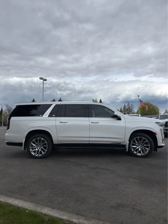 2022 Cadillac Escalade 5th Gen - Image 5 of 12