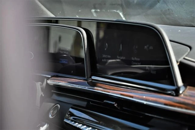 2022 Cadillac Escalade 5th Gen - Image 16 of 21