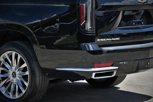 2022 Cadillac Escalade 5th Gen - Image 11 of 21